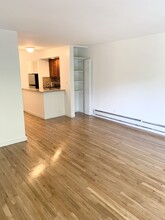 7538 Grand Central Pky, Unit 3 in Forest Hills, NY - Building Photo - Building Photo