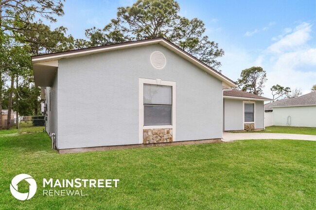 1264 Helliwell St NW in Palm Bay, FL - Building Photo - Building Photo