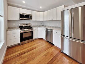 127 Shirley St, Unit 1 in Boston, MA - Building Photo