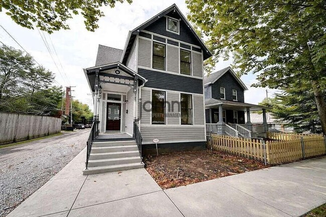 1966 Randall Rd in Cleveland, OH - Building Photo - Building Photo