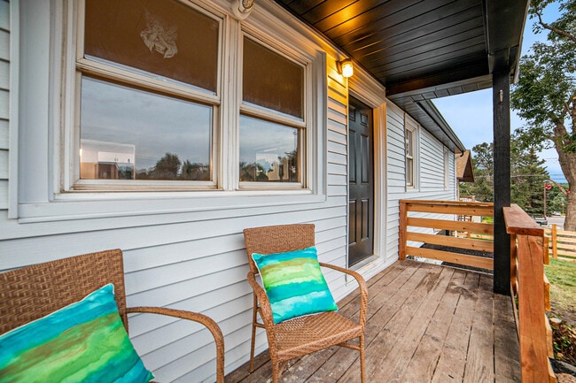 720 W Washington St in Colorado Springs, CO - Building Photo - Building Photo