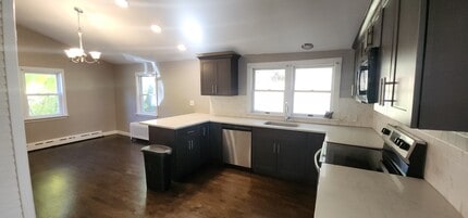 519 Hopewell Rd in South Glastonbury, CT - Building Photo - Building Photo