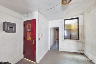 41-43 Ludlow St in New York, NY - Building Photo - Interior Photo