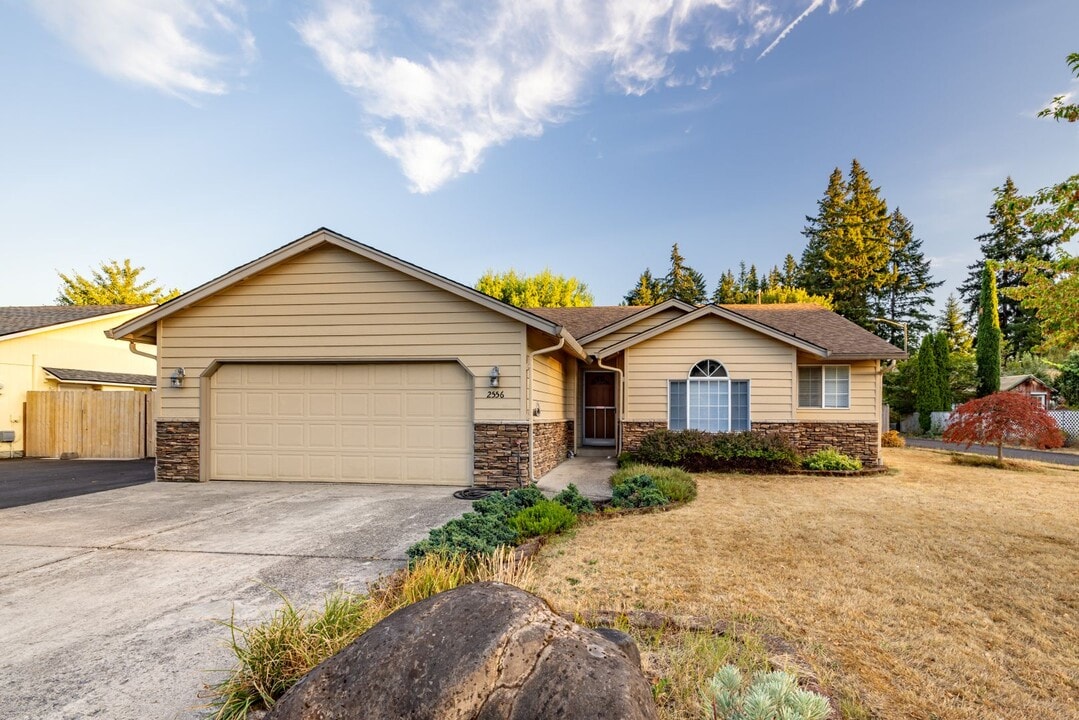 2556 N O St in Washougal, WA - Building Photo
