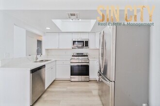 5064 Spencer St in Las Vegas, NV - Building Photo - Building Photo