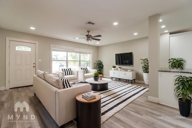 1560 Palmetto St in Clearwater, FL - Foto de edificio - Building Photo