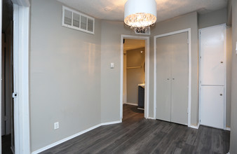 Blue Springs Apartments in Dallas, TX - Building Photo - Interior Photo