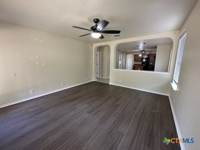 221 Roadrunner Ave in New Braunfels, TX - Building Photo - Building Photo