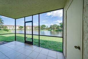 1238 S Military Trail in Deerfield Beach, FL - Building Photo