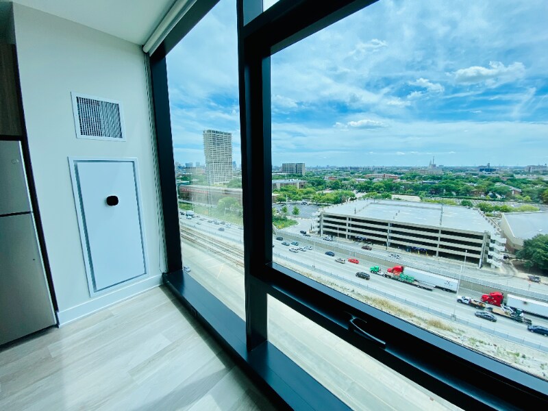1125 W Van Buren St-Unit -1510 in Chicago, IL - Building Photo