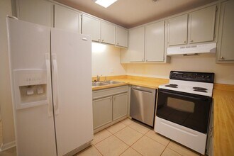 1240 High Rd in Tallahassee, FL - Building Photo - Building Photo