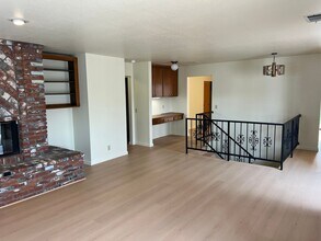 619 E Grand Ave in El Segundo, CA - Building Photo - Building Photo