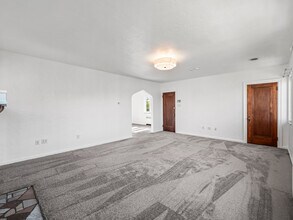 433 Winterhill St, Unit 2 in Pittsburgh, PA - Foto de edificio - Building Photo