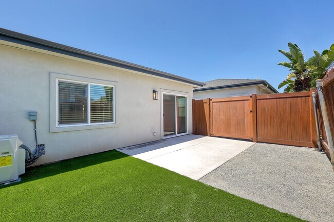 6838 Tower St in La Mesa, CA - Building Photo - Building Photo