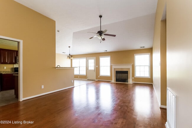 1911 Belay Way in Louisville, KY - Building Photo - Building Photo