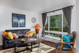 5 Admiral Dr in Emeryville, CA - Building Photo - Building Photo