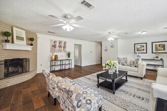 5939 Rutherglenn Dr in Houston, TX - Building Photo - Building Photo