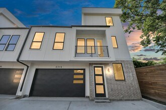 2312 Barbee St in Houston, TX - Building Photo - Building Photo