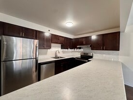 693 Parker St, Unit C in Boston, MA - Building Photo