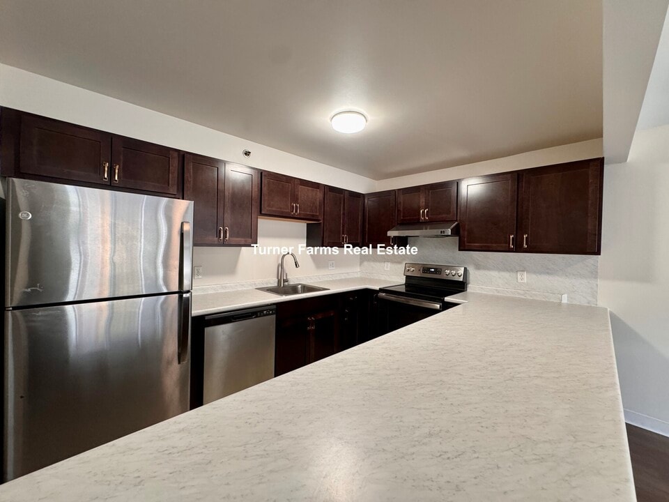 693 Parker St, Unit C in Boston, MA - Building Photo