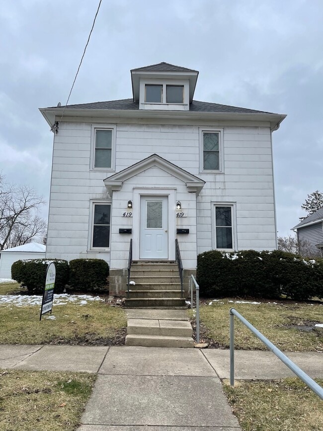 419 N 6th St in Dekalb, IL - Building Photo - Building Photo