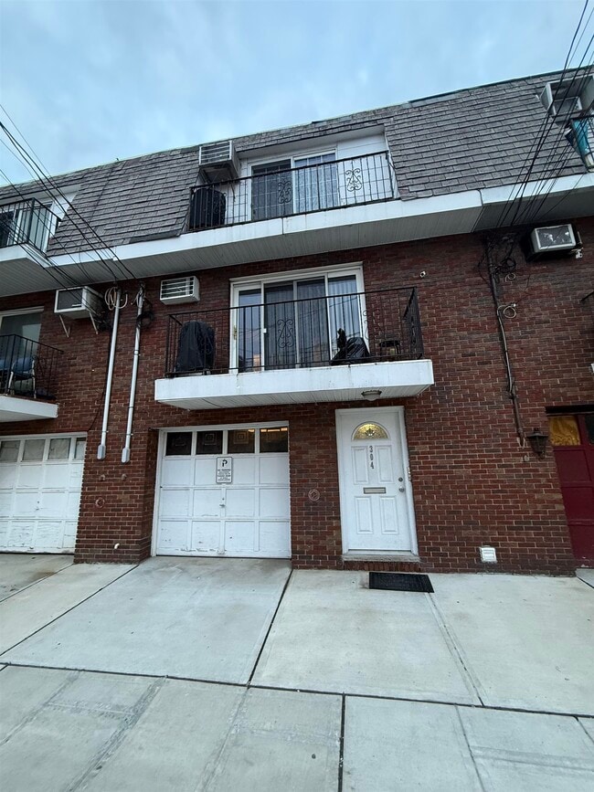 property at 304 40th St