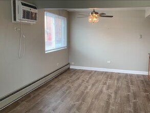 7913 S 83rd Ave in Justice, IL - Building Photo - Building Photo