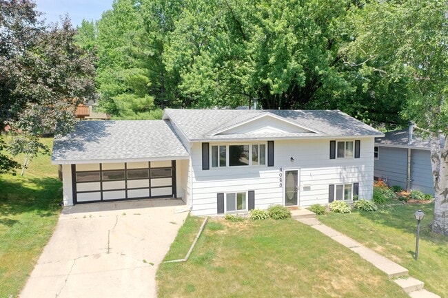 property at 4023 5th Pl NW