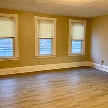 2602 Spring Garden Ave, Unit 2600 Fl 2 Rm 1 in Pittsburgh, PA - Foto de edificio - Building Photo