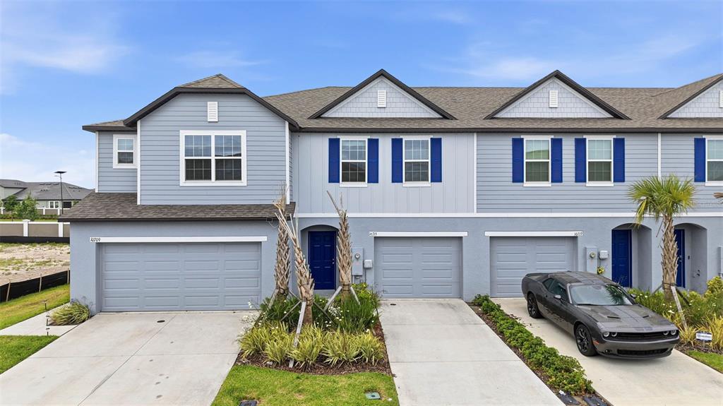 10715 Ironwood Tree Wy in San Antonio, FL - Building Photo