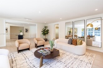 4520 Sabal Palm Rd in Miami, FL - Building Photo - Building Photo