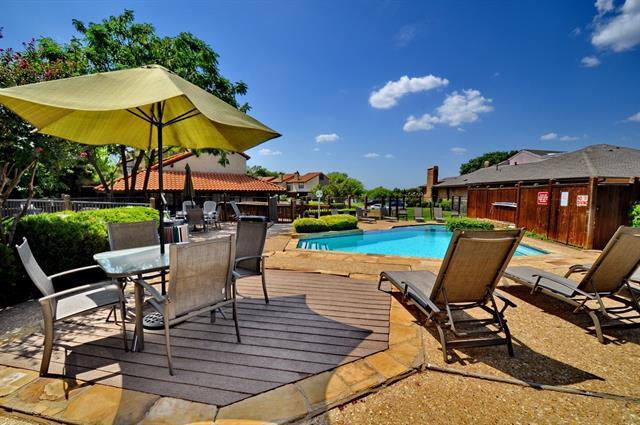 property at 2610 Lakehill Ln