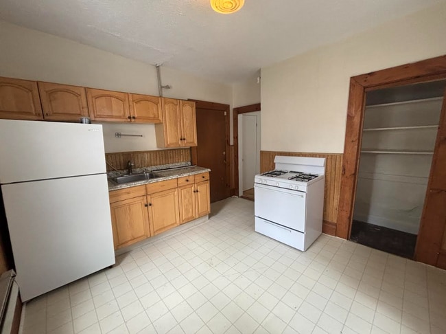 5 Watson St, Unit 4-2L
