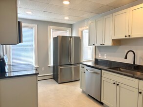 132 Division St, Unit 1 in North Attleborough, MA - Building Photo - Building Photo