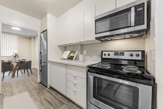 650 Eglinton Avenue West