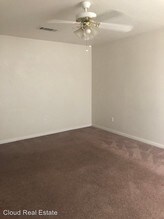 320 Cedar Ridge Dr in Nolanville, TX - Foto de edificio - Building Photo