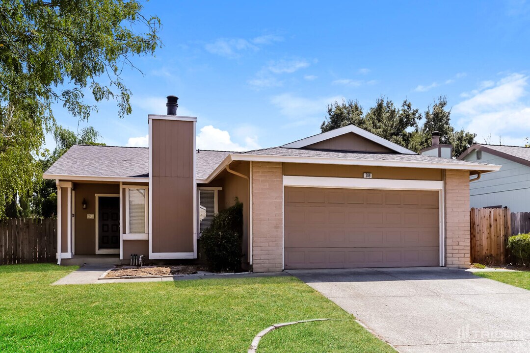 269 Brookdale Dr in Vacaville, CA - Building Photo