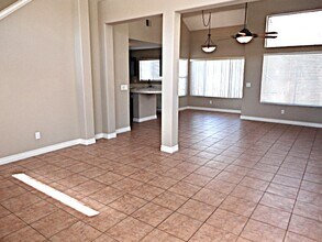 2810 Seasons Ave in Henderson, NV - Building Photo - Building Photo