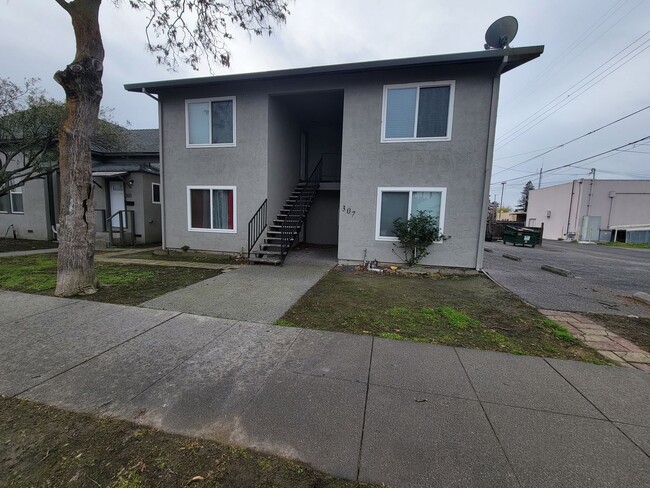 property at 307 Colusa St