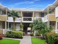 Bal Harbour Collins in Miami Beach, FL - Building Photo - Building Photo