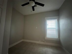 3403 Yupon St-Unit -2 in Houston, TX - Building Photo - Building Photo