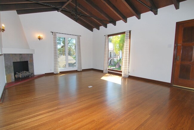 122-124 Nieto Ave in Long Beach, CA - Building Photo - Building Photo