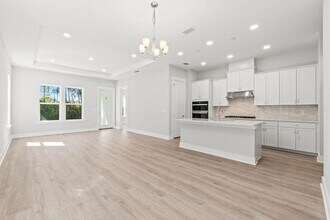 263 Breakwater Blvd in Panama City Beach, FL - Foto de edificio - Building Photo