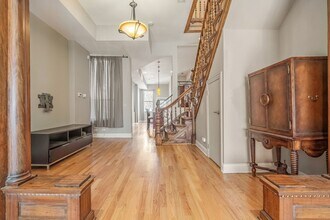 2140 W Monroe St in Chicago, IL - Building Photo - Building Photo