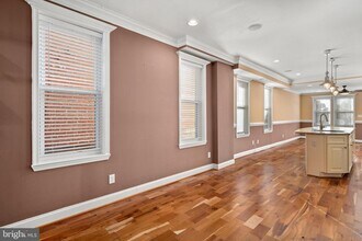 3712 Roland Ave in Baltimore, MD - Building Photo - Building Photo