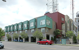 Views at Madison Apartment Homes in Seattle, WA - Foto de edificio - Building Photo