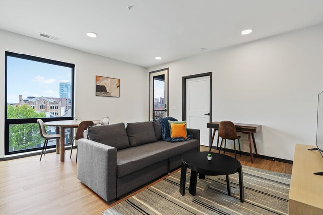 423 E Michigan St