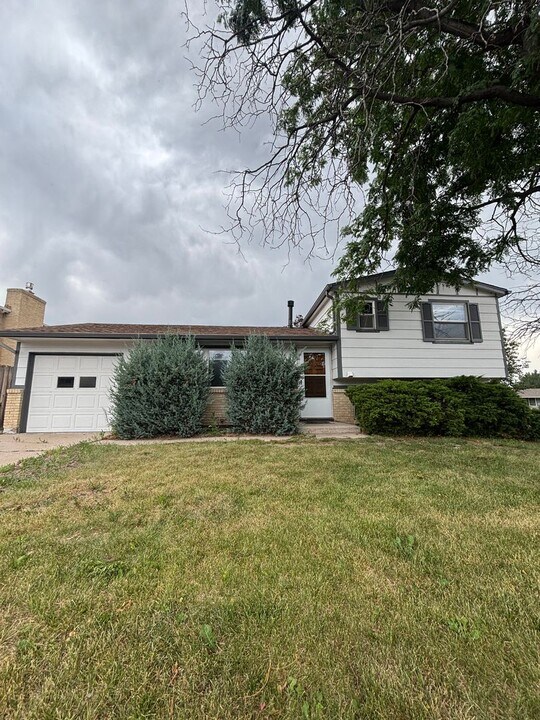 1405 Peterson Rd in Colorado Springs, CO - Building Photo