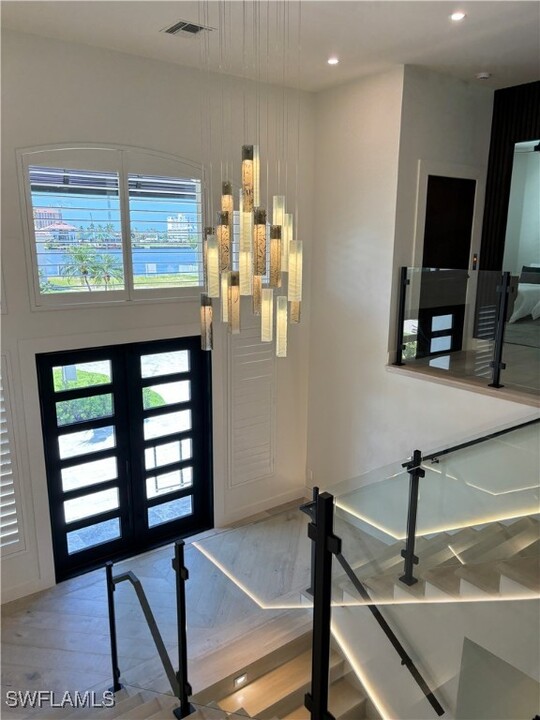 367 Lagoon Ave in Naples, FL - Foto de edificio