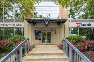 The Lowell in McLean, VA - Building Photo - Building Photo